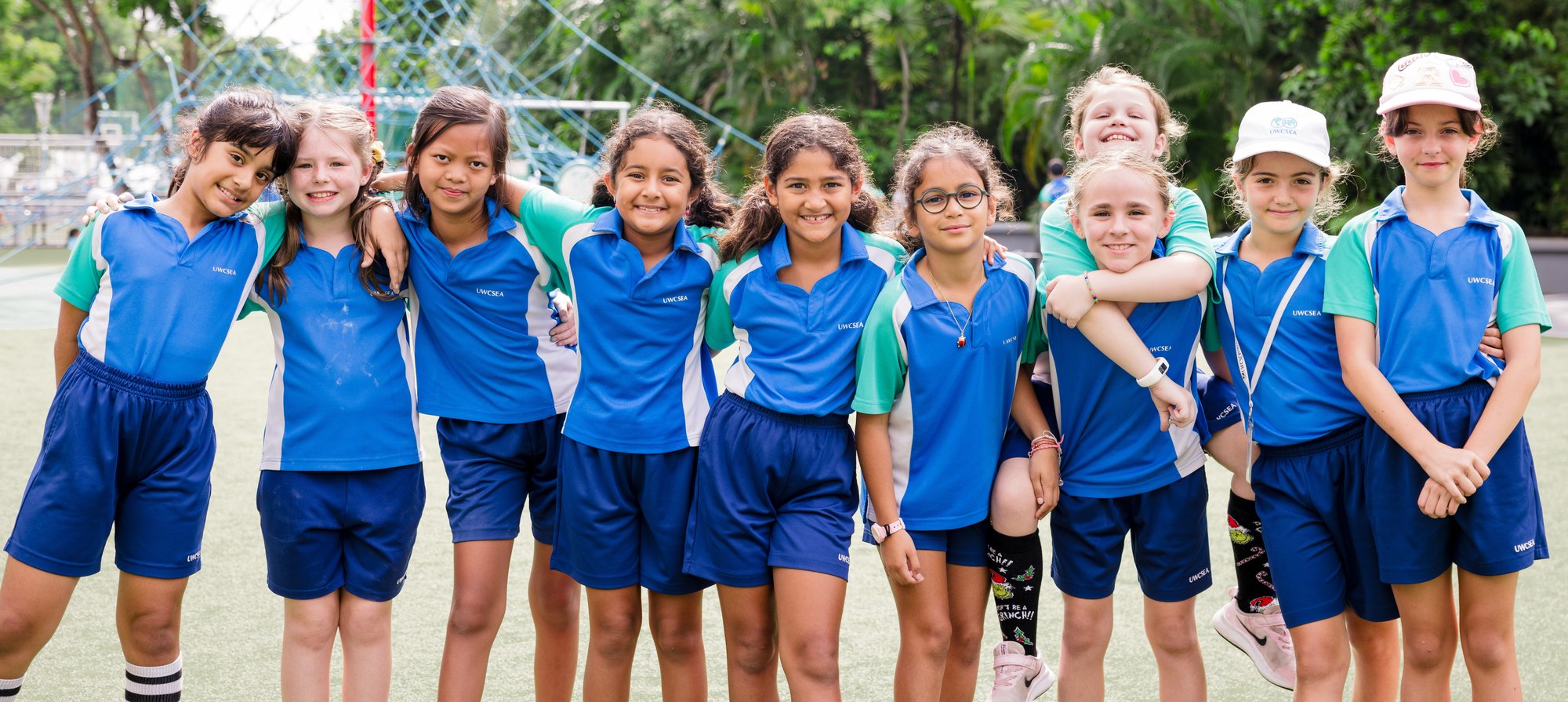 UWC_Primary_School_Students_in_the_playground